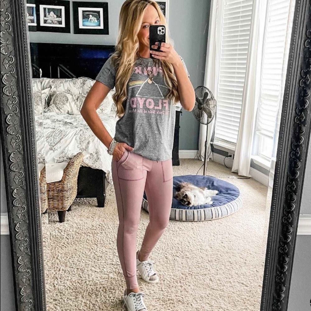 Pink Floyd Graphic Tee ⚡️